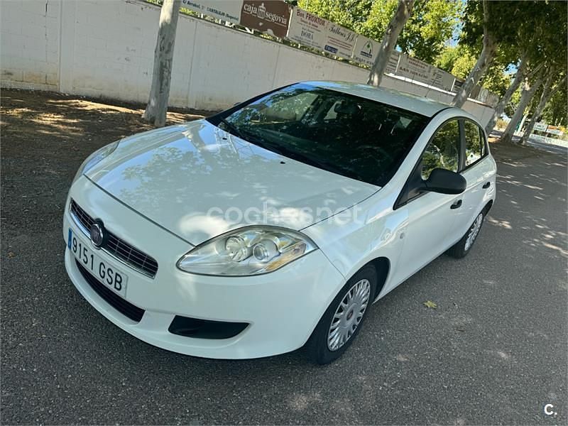 Blanco Usado 2010 Fiat Bravo Active Utilitario | 4900 € (Precio justo) - Imagen 1/4
