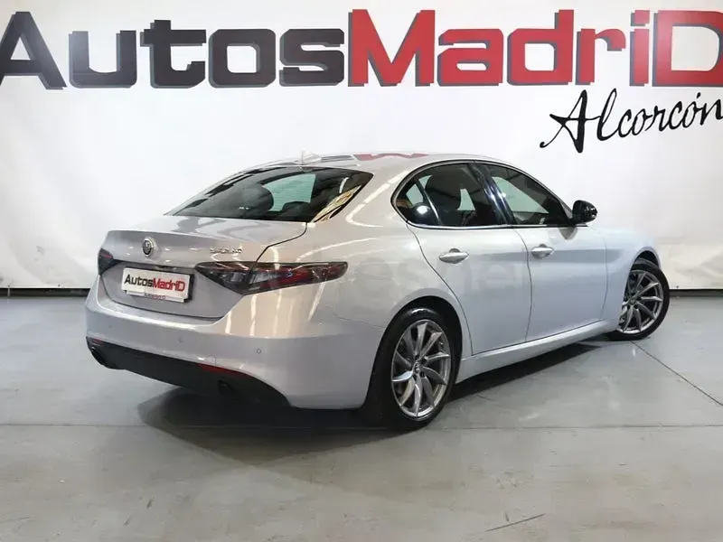 Usado Alfa Romeo Giulia Sprint 160 CV (117 kW) 2023 Beige Berlina