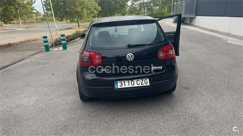 Usado VW Golf IV Sportline 105 CV (77 kW) 2004 Negro Berlina