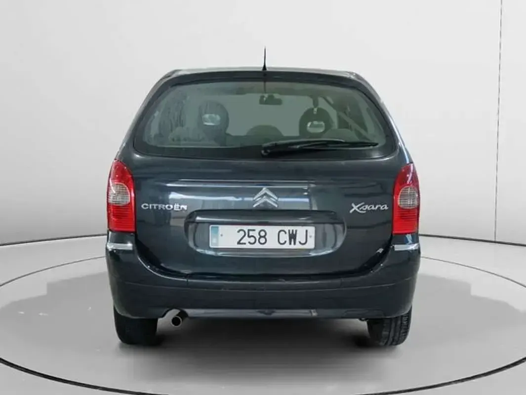 Usado Citroën Xsara 116 CV (85 kW) 2004 Azul Monovolumen