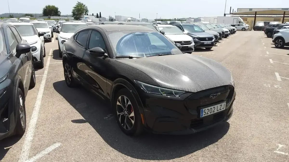 Usado Ford Mustang Mach-E 197 kW (269 CV) 2022 Negro SUV