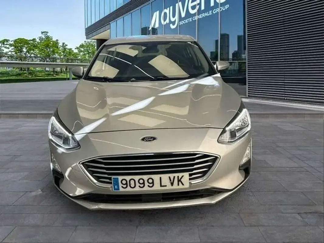 Usado Ford Focus Trend+ 125 CV (91 kW) 2021 Blanco Utilitario