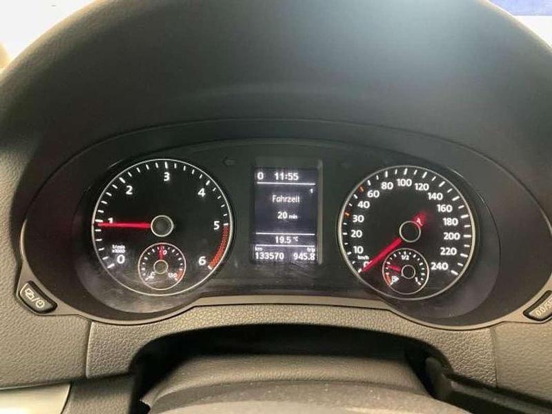 Usado VW Sharan Cup 140 CV (102 kW) 2015 Marrón Monovolumen