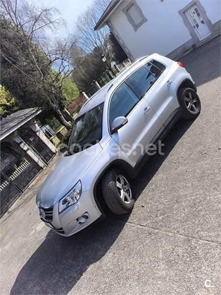 Usado VW Tiguan 140 HP (102 kW) 2010 Cinzento SUV