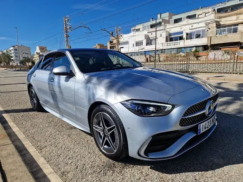 Nuevo Mercedes C300e 313 CV (230 kW) 2025 Gris / plata Berlina