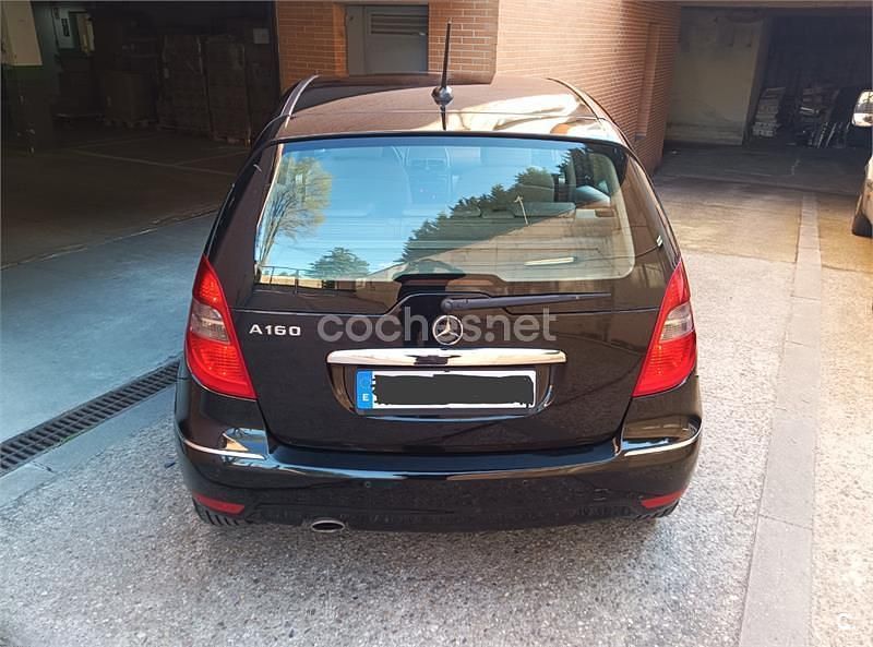 Usado Mercedes A160 Exclusive 95 CV (69 kW) 2011 Negro Monovolumen