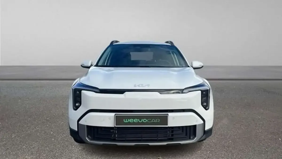 Käytetty Kia Stonic 116 HP (85 kW) 2025 Valkoinen Katumaasturi