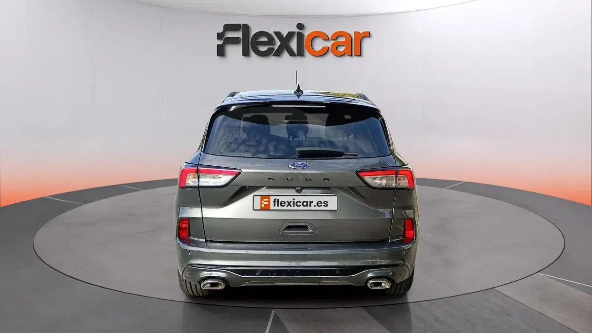 Usado Ford Kuga ST-Line 150 CV (110 kW) 2023 Negro SUV
