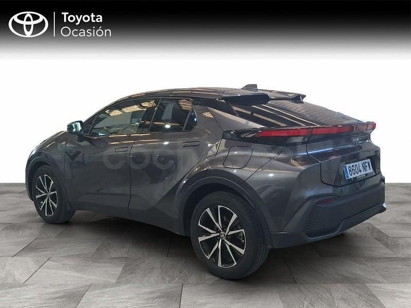 Usado Toyota C-HR Advance 140 CV (102 kW) 2025 Gris / plata SUV