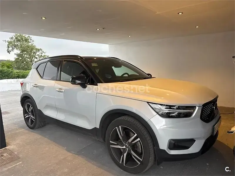 Usado Volvo XC40 R-Design 211 CV (155 kW) 2021 Blanco SUV