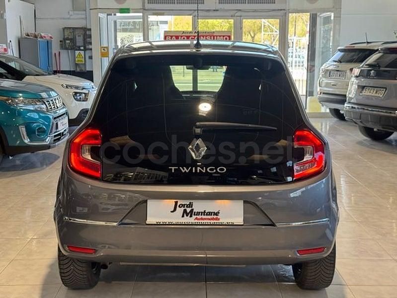 Usado Renault Twingo Intens 93 CV (68 kW) 2020 Gris / plata Utilitario