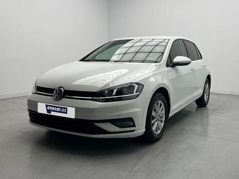 Usado VW Golf VII 116 CV (85 kW) 2018 Blanco Berlina