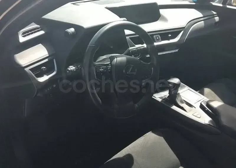 Usado Lexus UX Business Edition 184 CV (135 kW) 2021 Verde SUV