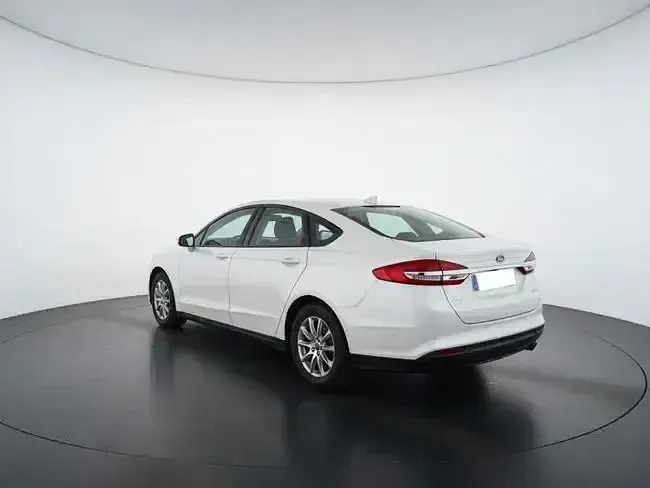 Usado Ford Mondeo Trend 188 CV (138 kW) 2020 Blanco Berlina