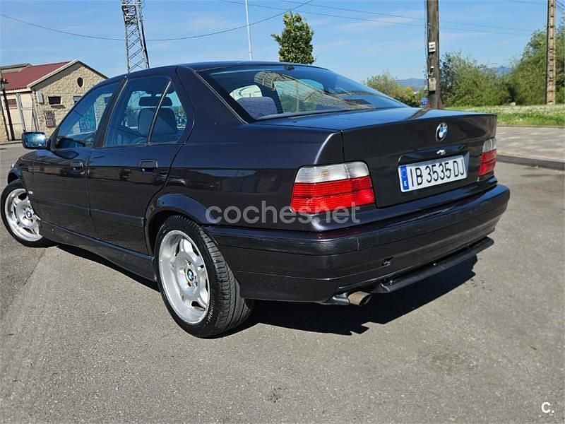 Usado BMW 323 170 CV (125 kW) 1998 Gris / plata Berlina
