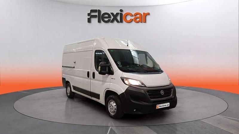 Usado Fiat Ducato 120 CV (88 kW) 2019 Blanco Van