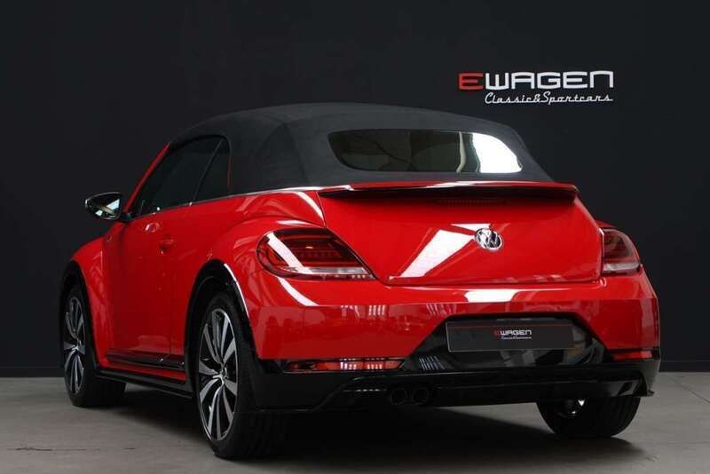 Usado VW Beetle Cabriolet R-line 150 CV (110 kW) 2018 Rojo Descapotable