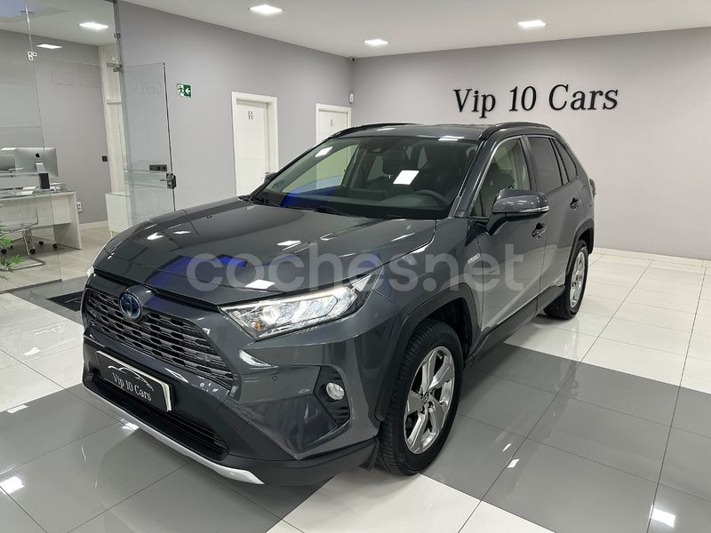 Gris / plata Usado 2019 Toyota RAV4 Hybrid Executive SUV | 24.790 € (Un poco caro) - Imagen 1/4