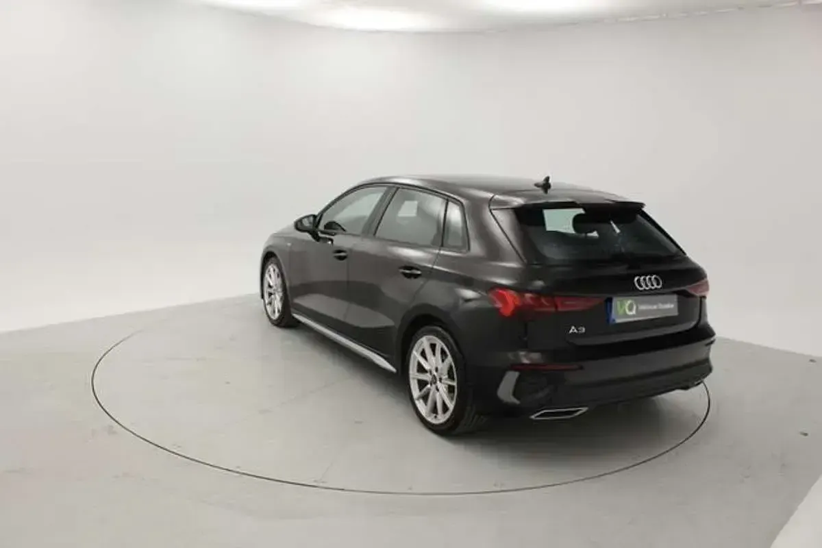 Usado Audi A3 Sportback 150 CV (110 kW) 2023 Negro Utilitario