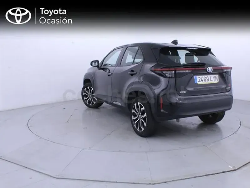 Usado Toyota Yaris Cross Active 116 CV (85 kW) 2022 Negro SUV
