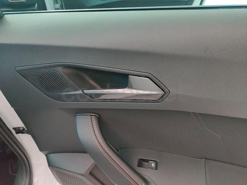 Usado Cupra Leon 150 CV (110 kW) 2024 Blanco Berlina