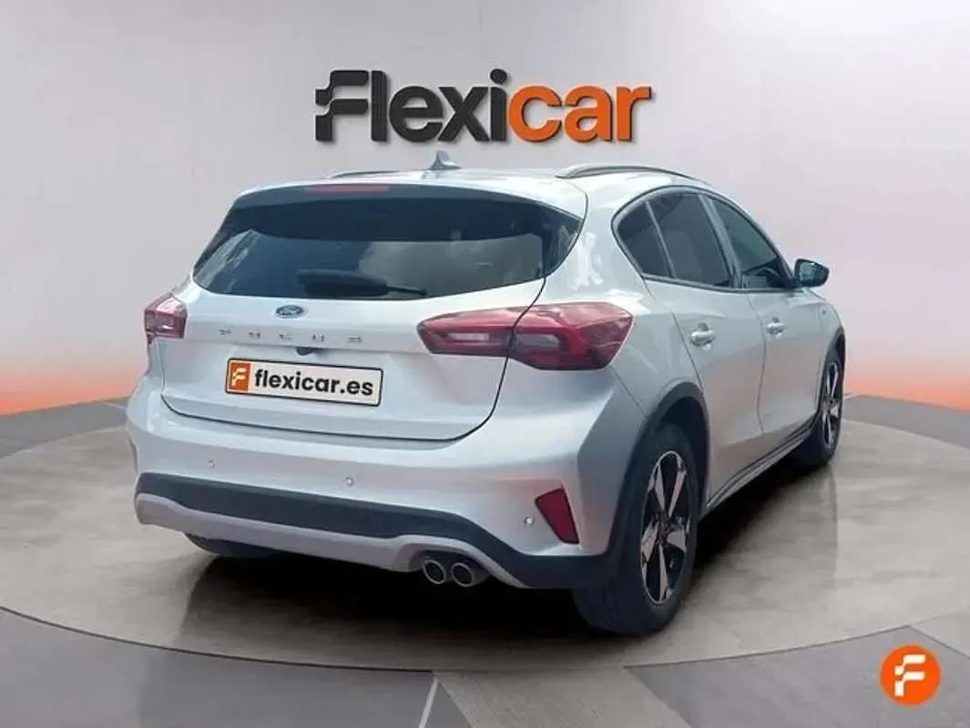 Usado Ford Focus Active 155 CV (114 kW) 2024 Gris Berlina
