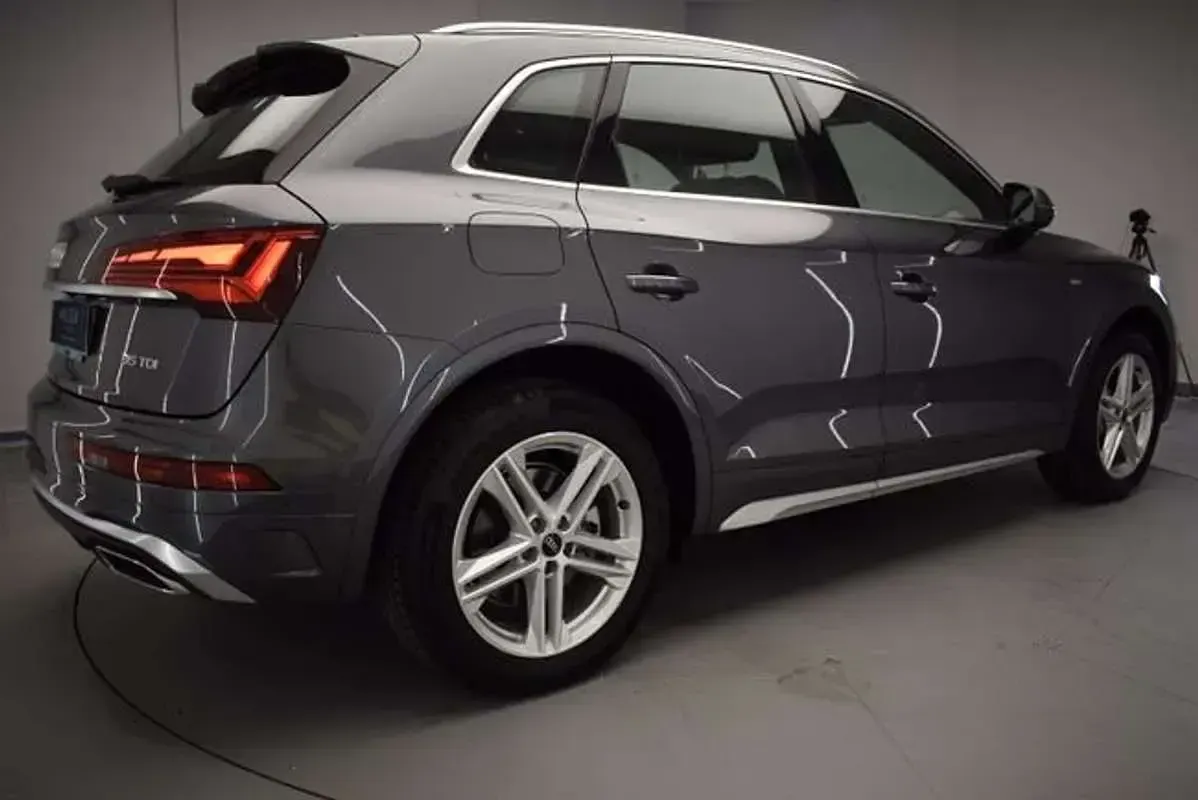 Usado Audi Q5 S-Line 163 HP (119 kW) 2024 Cinzento SUV