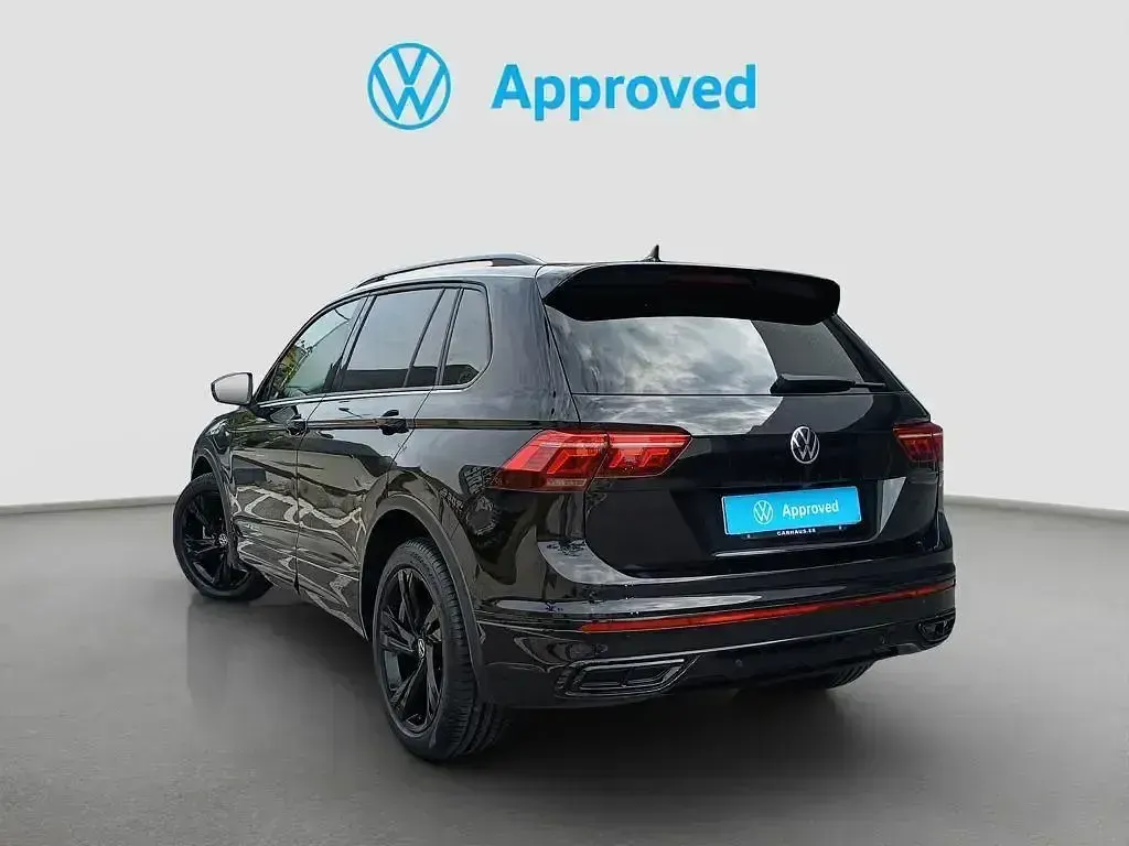 Usado VW Tiguan R-line 245 CV (180 kW) 2021 Negro SUV