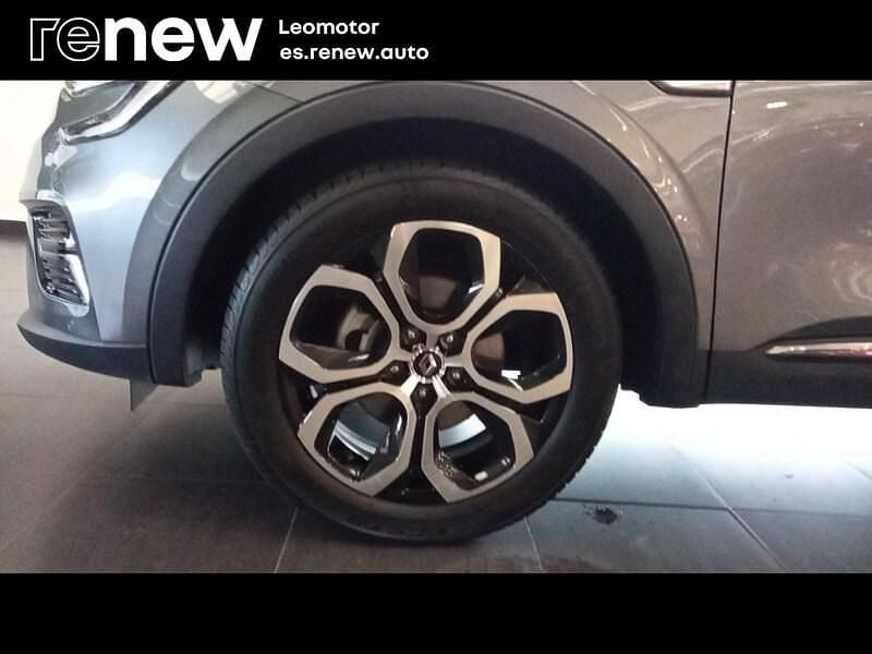 Usado Renault Arkana Techno 145 CV (106 kW) 2023 Gris SUV