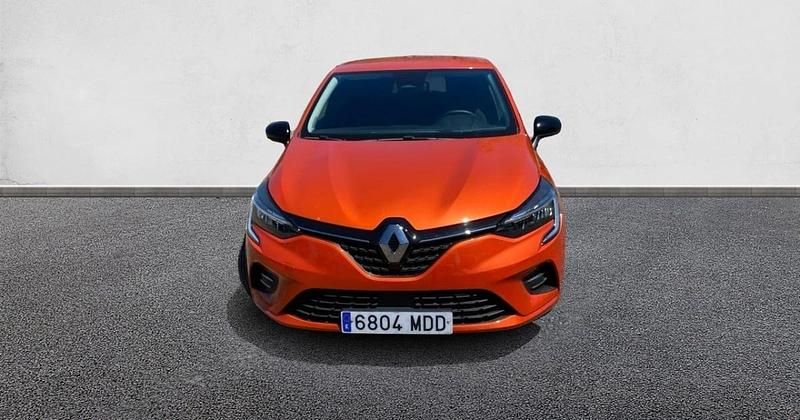 Begagnad Renault Clio V Evolution 90 HK (66 kW) 2022