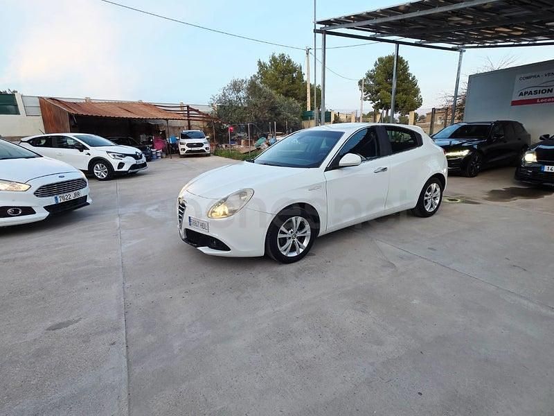Usado Alfa Romeo Giulietta Distinctive 105 CV (77 kW) 2014 Blanco Utilitario