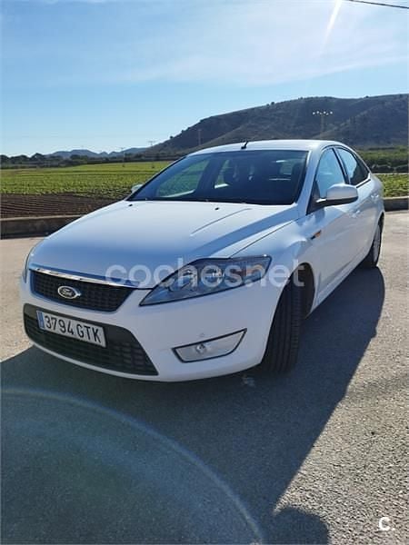 Usado Ford Mondeo 125 CV (91 kW) 2010 Blanco Berlina
