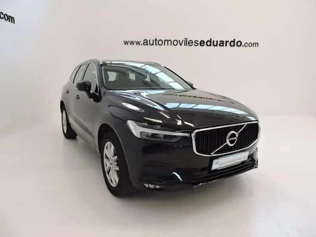 Usado Volvo XC60 Momentum 197 CV (144 kW) 2021 Negro SUV