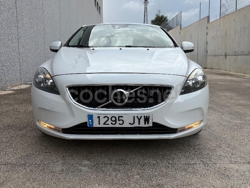 Usado Volvo V40 Kinetic 120 CV (88 kW) 2016 Blanco Familiar