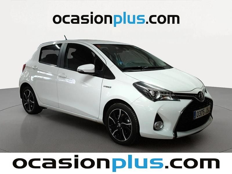 Usado Toyota Yaris Hybrid 100 CV (73 kW) 2016 Blanco Utilitario
