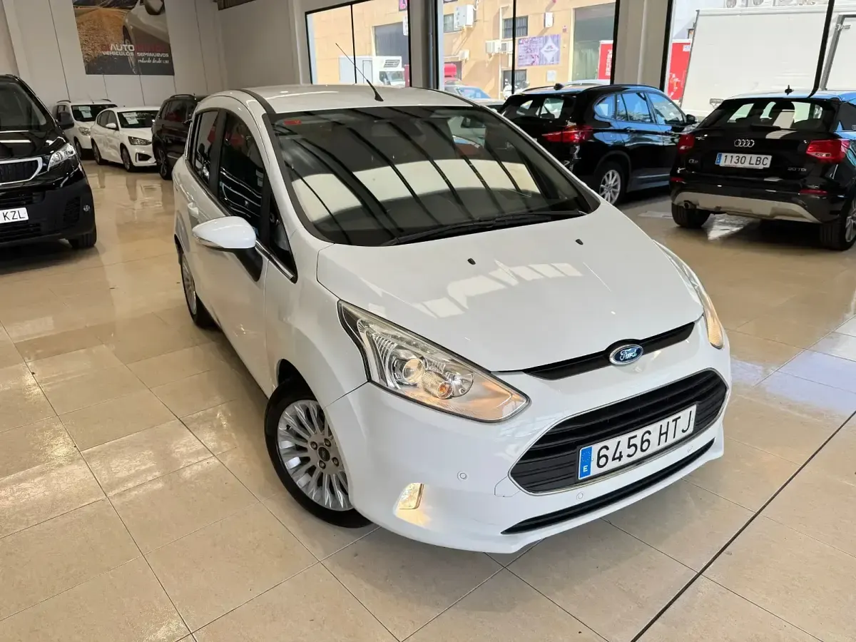 Usado Ford B-MAX Titanium 95 CV (69 kW) 2013 Blanco Monovolumen