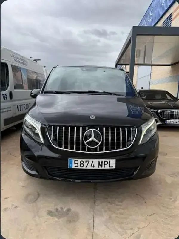 Usado Mercedes V220 Avantgarde 163 CV (119 kW) 2018 Negro Monovolumen