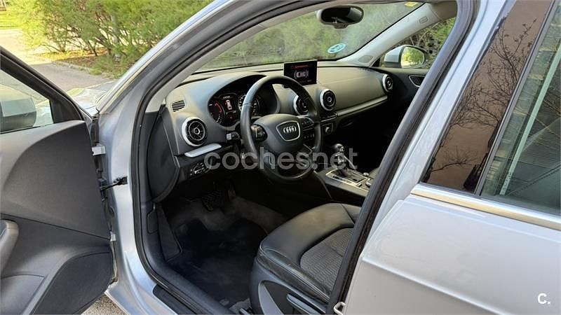 Usado Audi A3 Ambiente 150 CV (110 kW) 2015 Gris / plata Berlina