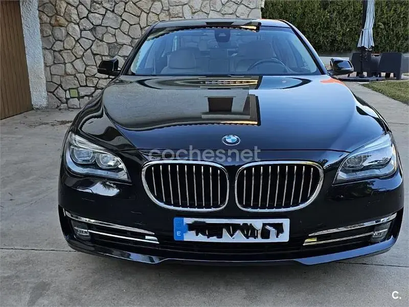 Usado BMW 750 381 CV (280 kW) 2014 Negro Berlina