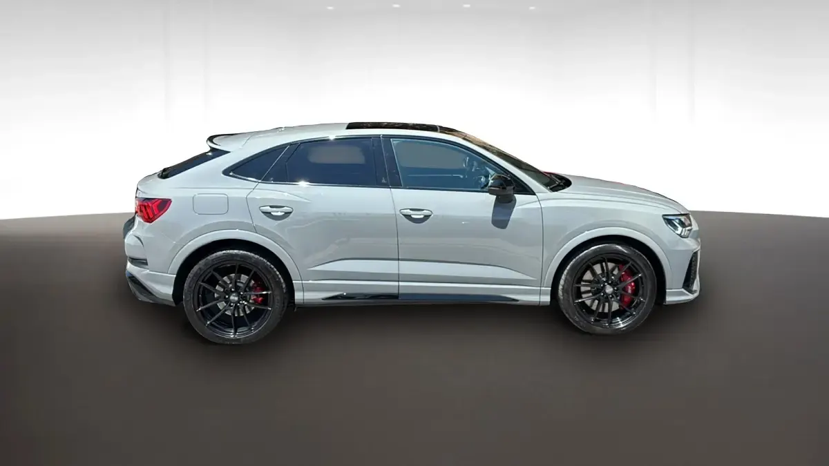 Usado Audi RS Q3 Sportback Ambiente 400 CV (294 kW) 2020 Gris nardo SUV