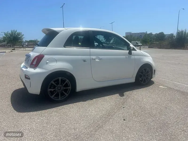 Usado Abarth 500 165 CV (121 kW) 2022 Blanco Berlina