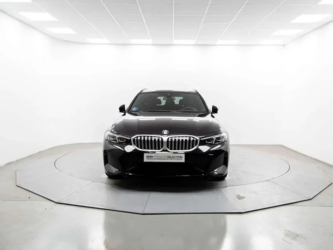 Usado BMW 318 150 CV (110 kW) 2025 Negro Familiar