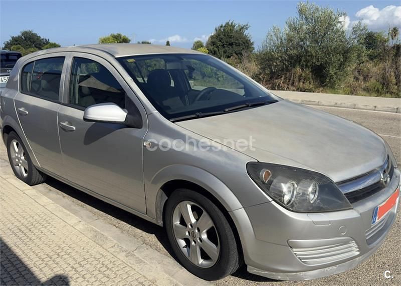 Usado Opel Astra Enjoy 90 CV (66 kW) 2006 Gris / plata Berlina