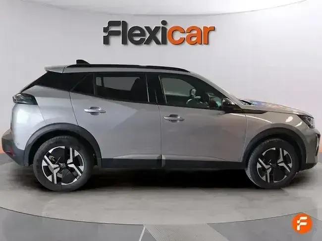 Usado Peugeot 2008 Allure 130 CV (95 kW) 2024 Gris SUV