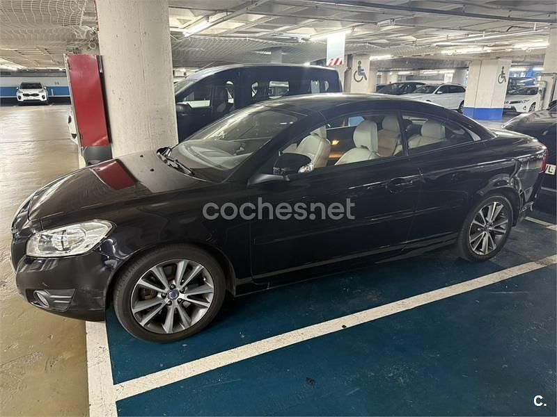 Usado Volvo C70 Momentum 136 CV (100 kW) 2010 Negro Descapotable