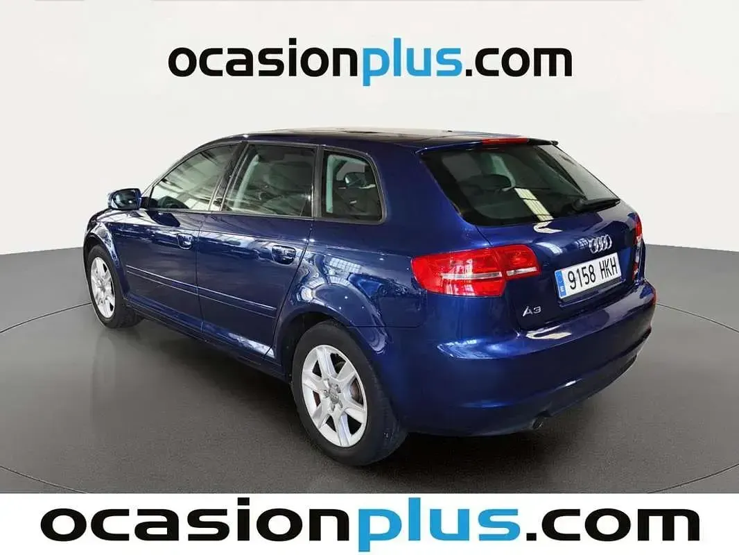 Usado Audi A3 Sportback Attraction 105 CV (77 kW) 2012 Azul Utilitario