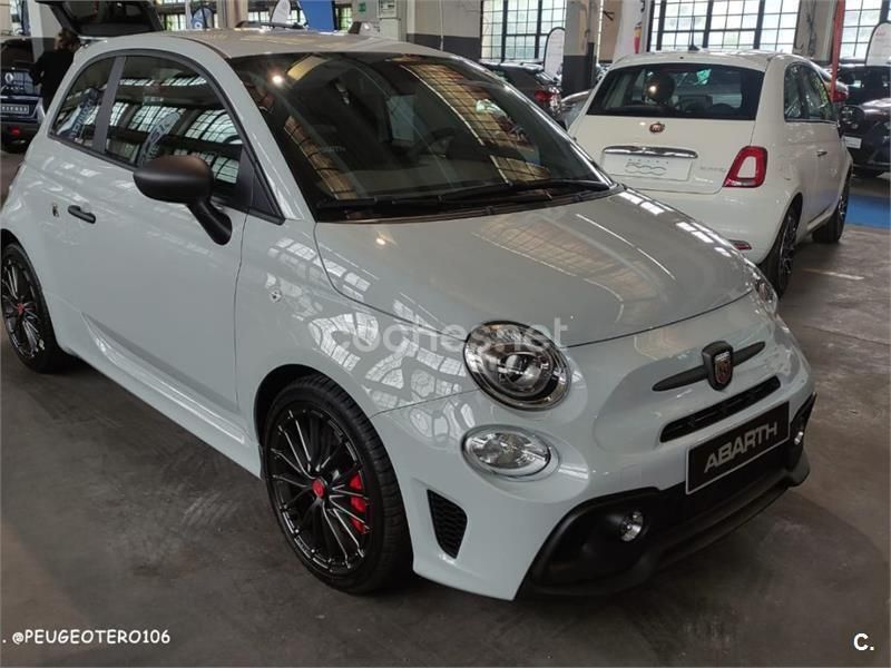 Gris / plata Usado 2023 Abarth 695 Utilitario | 28.990 € (Un poco caro) - Imagen 1/4