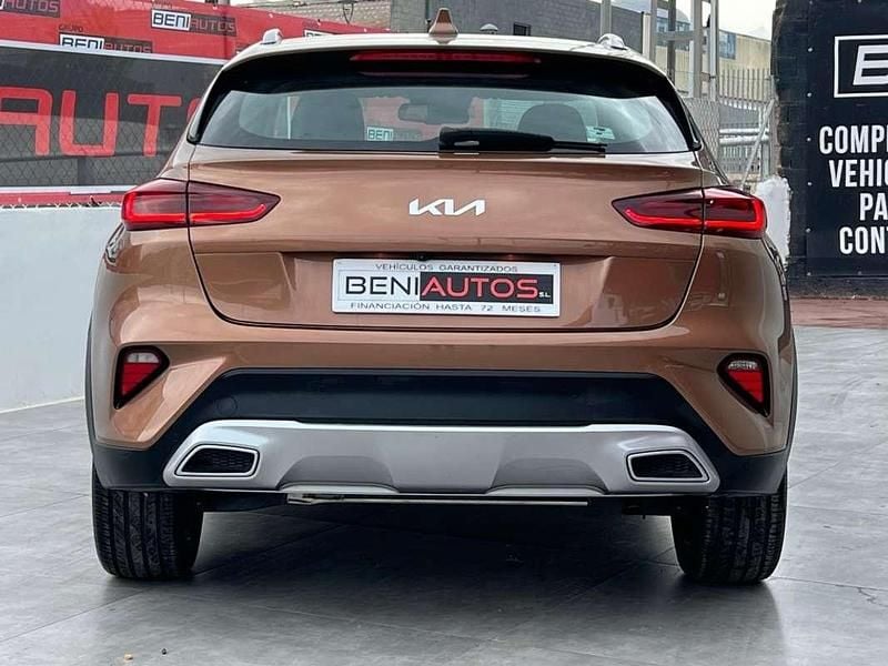 Usado Kia XCeed 160 CV (117 kW) 2022 Marrón SUV