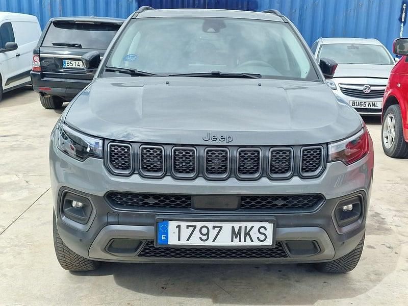 Usado Jeep Compass Trailhawk 240 CV (176 kW) 2023 Gris / plata SUV