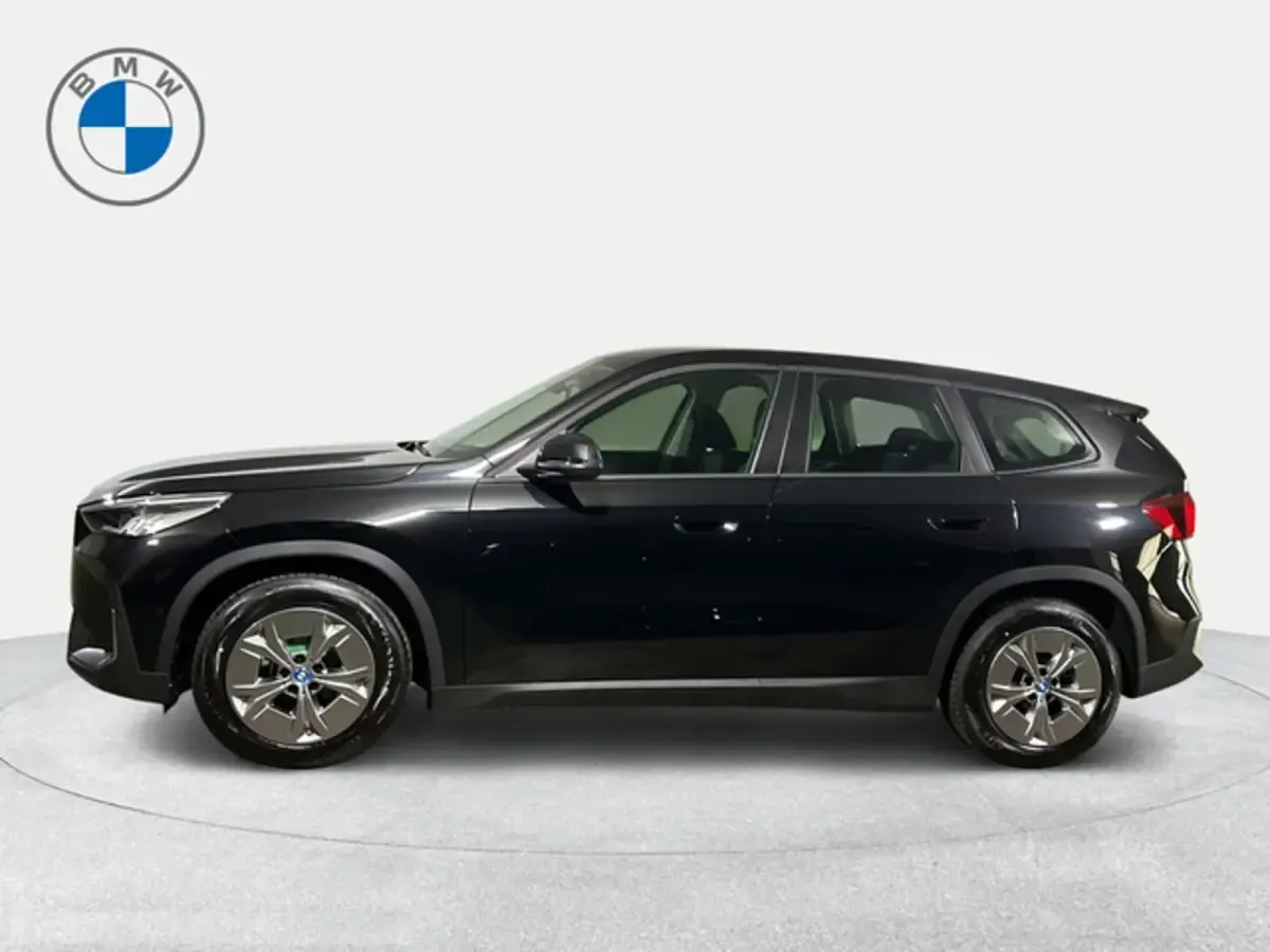 Usado BMW iX1 230 kW (313 CV) 2025 Negro SUV
